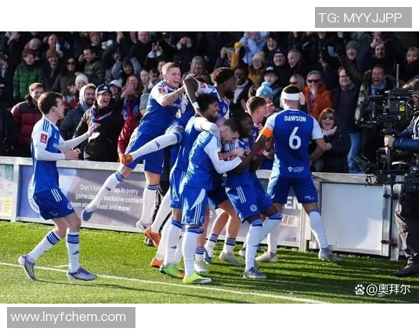 足总杯惊天冷门多特蒙德大胜巴黎圣日耳曼引发全场狂欢