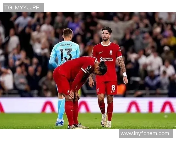 中超热刺与拜仁激战成平局乌龙球引发全场争议与热议 中超热刺与拜仁激战成平局乌龙球引发全场争议与热议