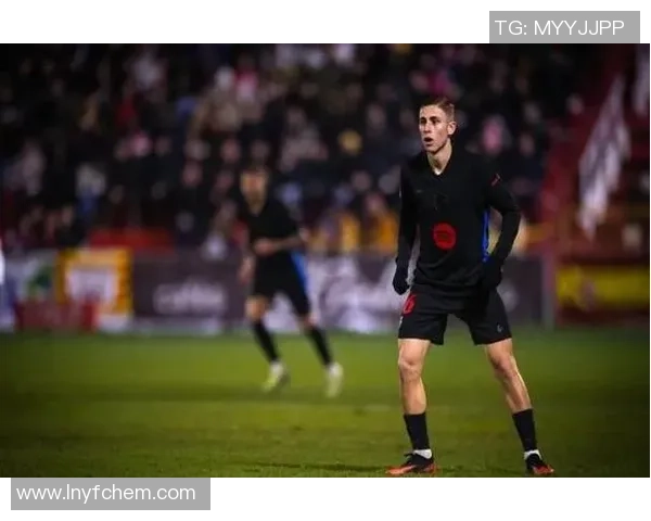 国王杯精彩对决曼联逆转多特蒙德五球狂胜全场沸腾