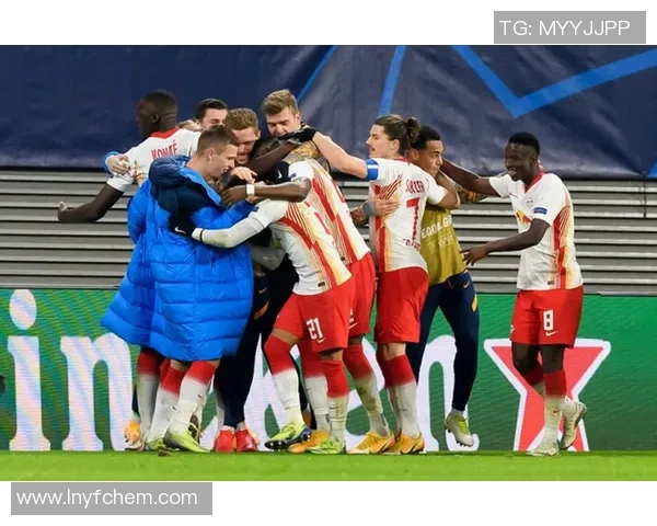 曼联友谊赛大胜莱比锡神扑引发全场热议与争议判罚