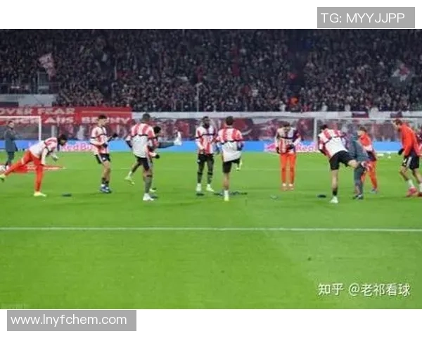 欧联杯激战拜仁与莱比锡零平补时进球瞬间点燃全场气氛 欧联杯激战拜仁与莱比锡零平补时进球瞬间点燃全场气氛