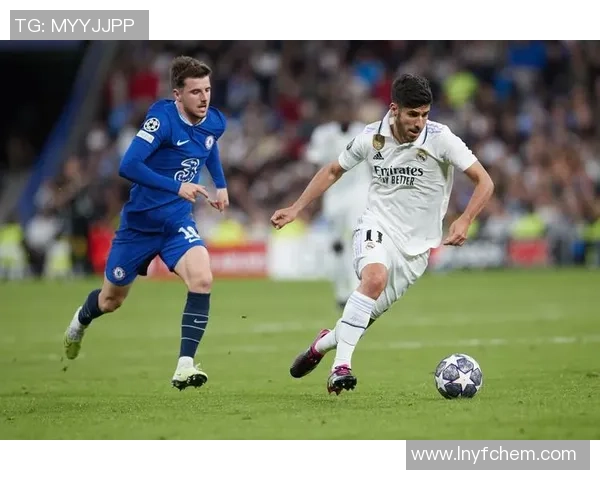 欧冠精彩对决皇马3-0战胜那不勒斯战术解析与绝杀瞬间回顾 欧冠精彩对决皇马3-0战胜那不勒斯战术解析与绝杀瞬间回顾