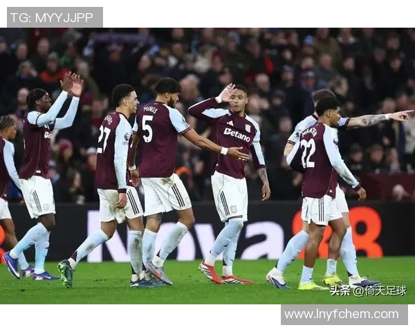 足总杯激战巴萨与尤文图斯0比0平局全场气氛火爆引发热议