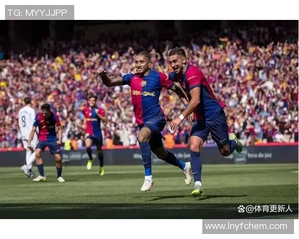 欧联杯经典对决巴萨与皇马激战成平局帽子戏法点燃全场激情 欧联杯经典对决巴萨与皇马激战成平局帽子戏法点燃全场激情