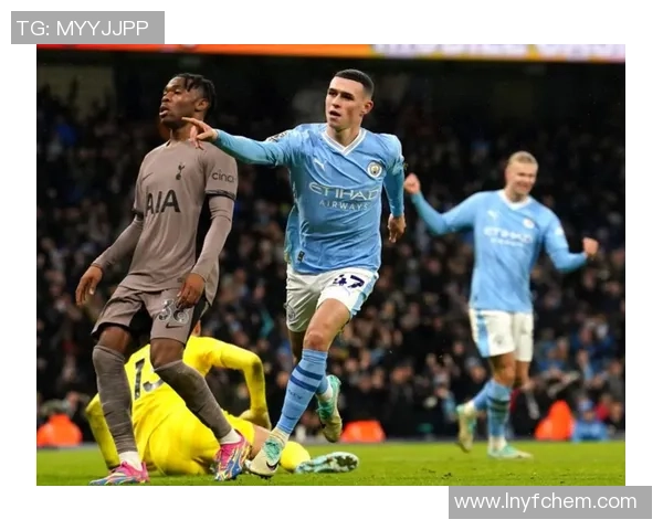 英超大战曼城与巴黎圣日耳曼0比0平局争议判罚引发全场热议