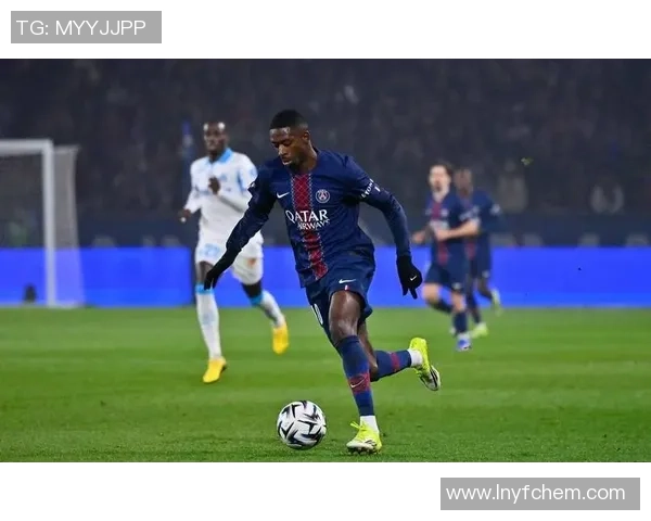 足总杯惊现冷门莱比锡与巴黎圣日耳曼激战成平局绝杀瞬间引发全场沸腾 足总杯惊现冷门莱比锡与巴黎圣日耳曼激战成平局绝杀瞬间引发全场沸腾